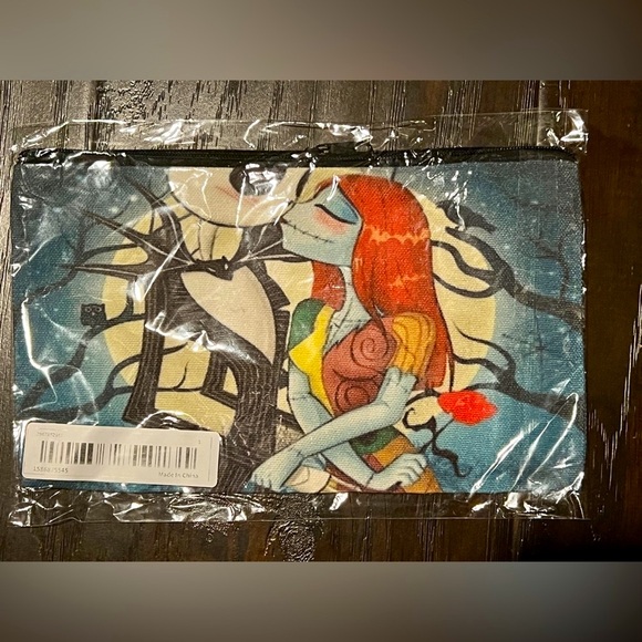 💀New! Jack & Sally Cosmetic Bag - Picture 2 of 3